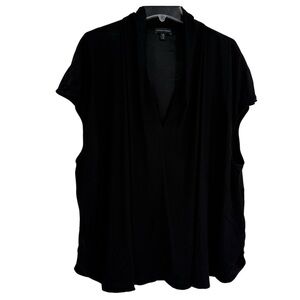 Universal Standard Top Size 2XL (30-32) Black V Neck Cap Sleeve Blouse Collared
